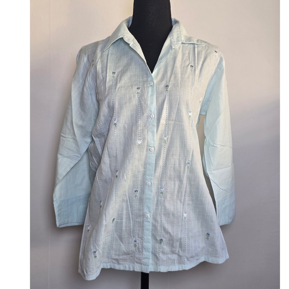 Eileen Parker Women's Button-Up Blouse Small Mint Blue Embroidered Floral Cotton